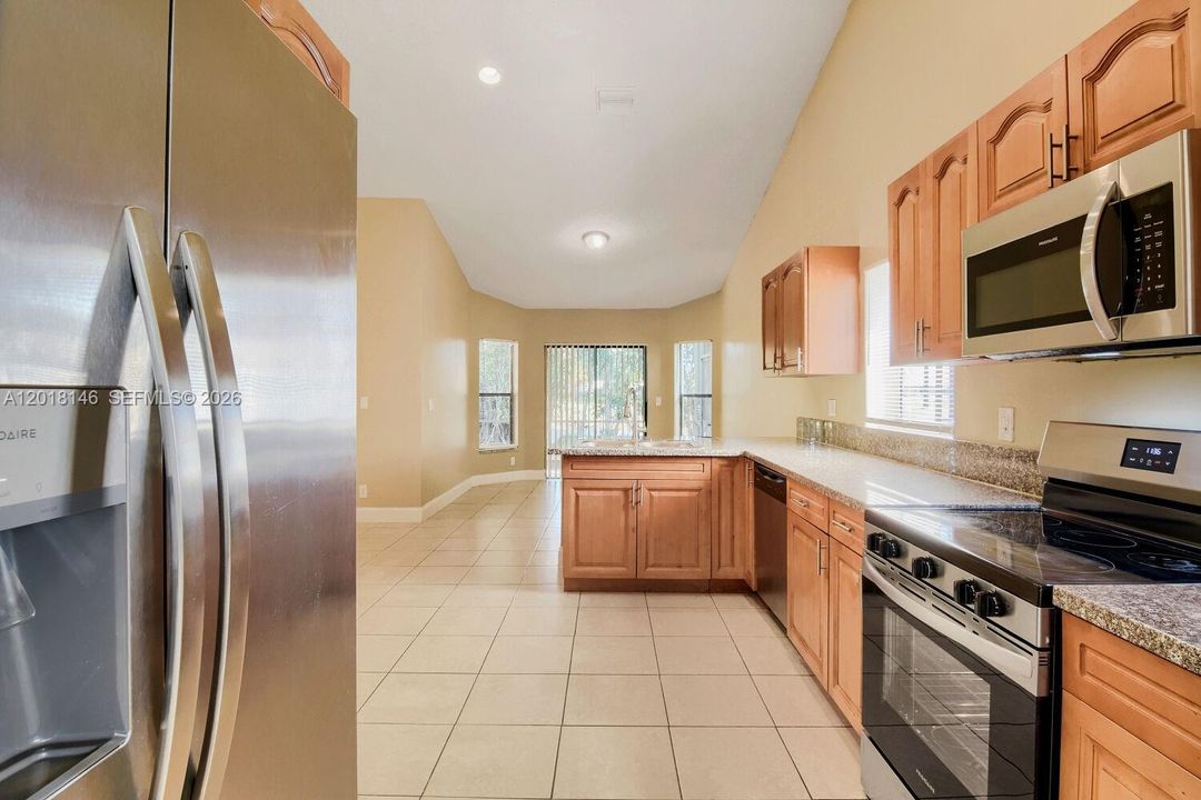Activo con contrato: $519,900 (3 camas, 2 baños, 1862 Pies cuadrados)