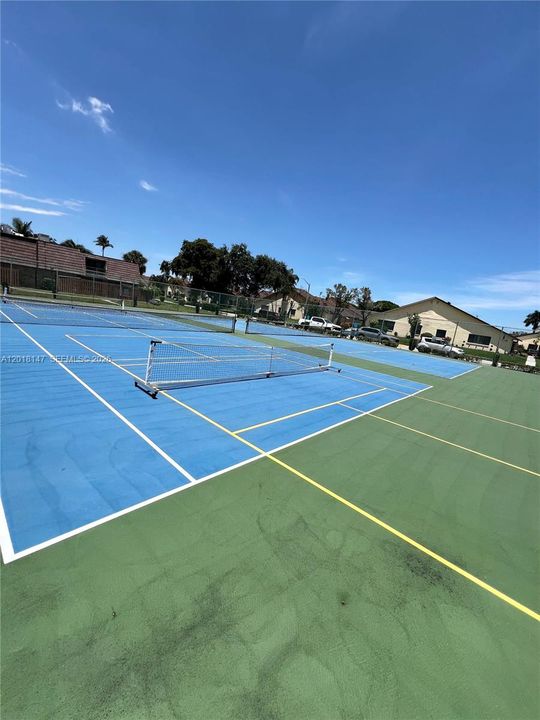 For Rent: $2,650 (2 beds, 2 baths, 1183 Square Feet)