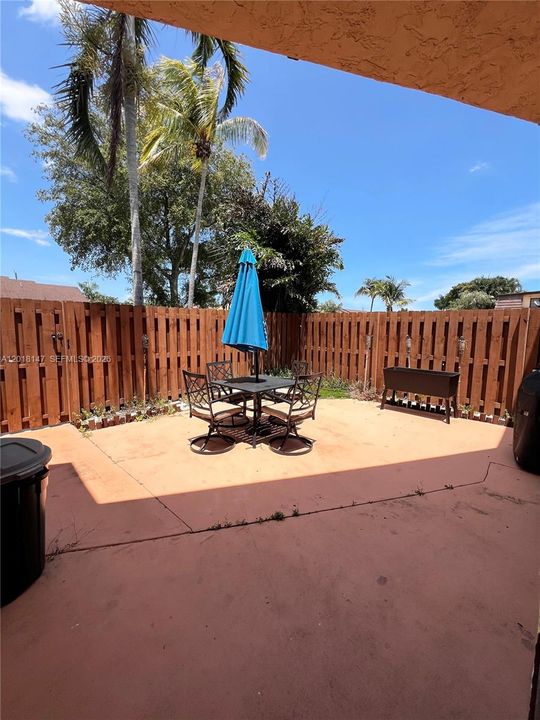 For Rent: $2,650 (2 beds, 2 baths, 1183 Square Feet)