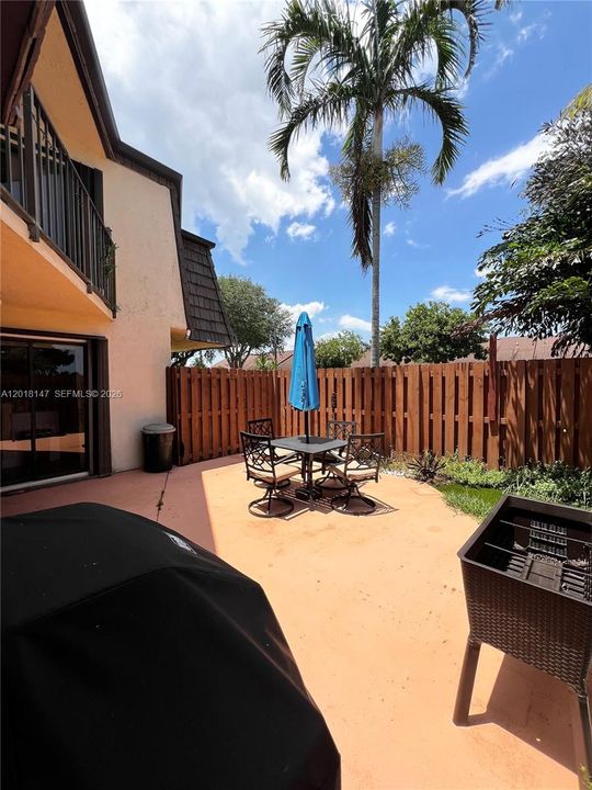 For Rent: $2,650 (2 beds, 2 baths, 1183 Square Feet)