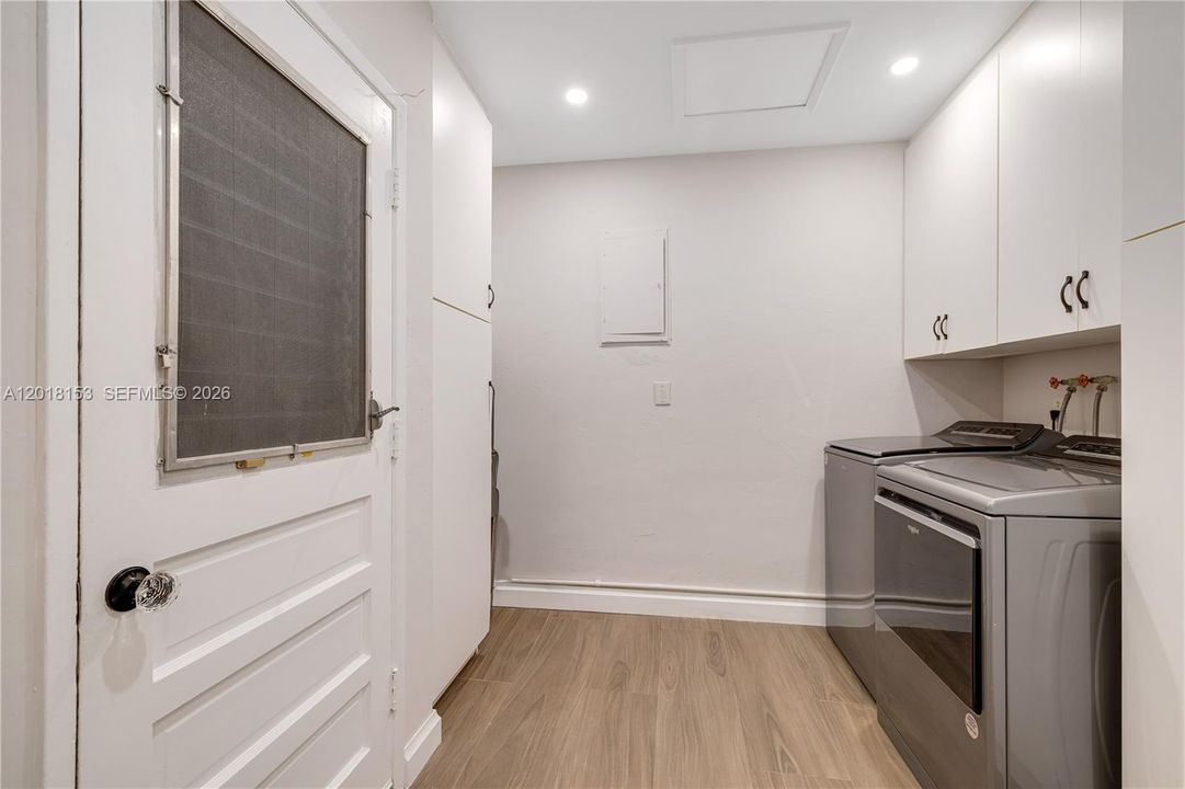 For Rent: $12,000 (3 beds, 2 baths, 2485 Square Feet)