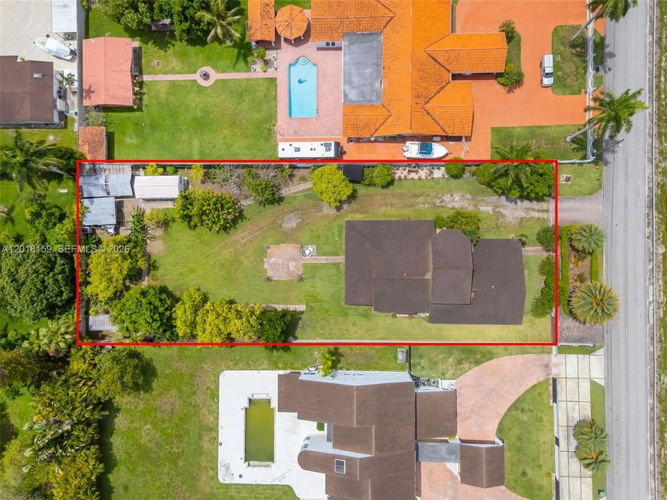 Activo con contrato: $1,450,000 (3 camas, 2 baños, 2878 Pies cuadrados)