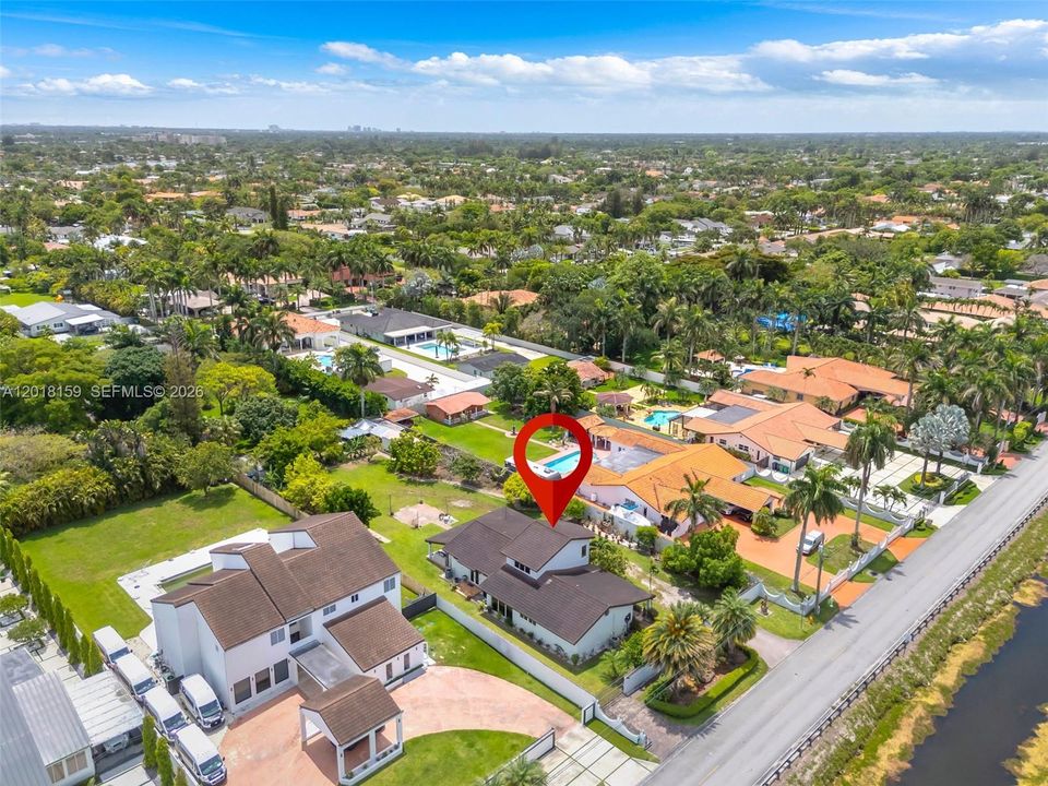 Activo con contrato: $1,450,000 (3 camas, 2 baños, 2878 Pies cuadrados)