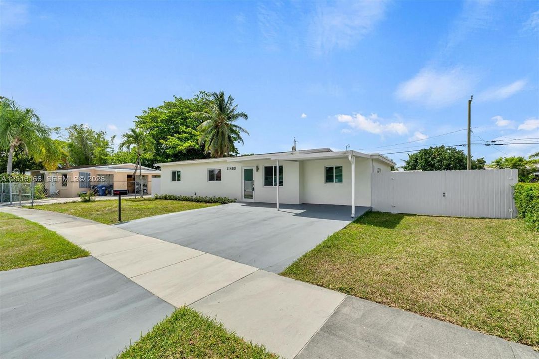 Activo con contrato: $589,000 (4 camas, 2 baños, 1228 Pies cuadrados)