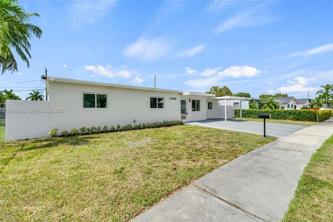 Activo con contrato: $589,000 (4 camas, 2 baños, 1228 Pies cuadrados)