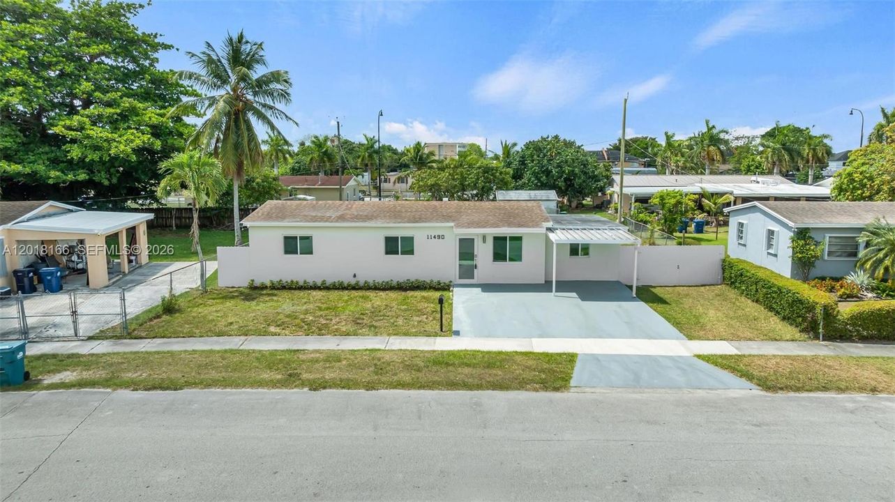 Activo con contrato: $589,000 (4 camas, 2 baños, 1228 Pies cuadrados)