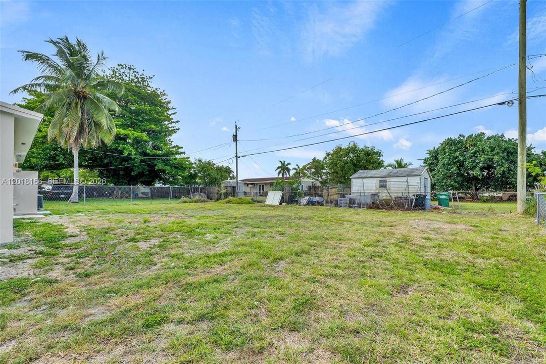 Activo con contrato: $589,000 (4 camas, 2 baños, 1228 Pies cuadrados)