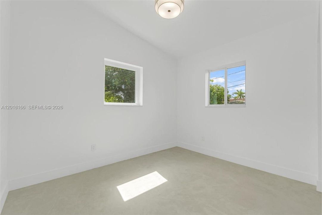 Activo con contrato: $589,000 (4 camas, 2 baños, 1228 Pies cuadrados)