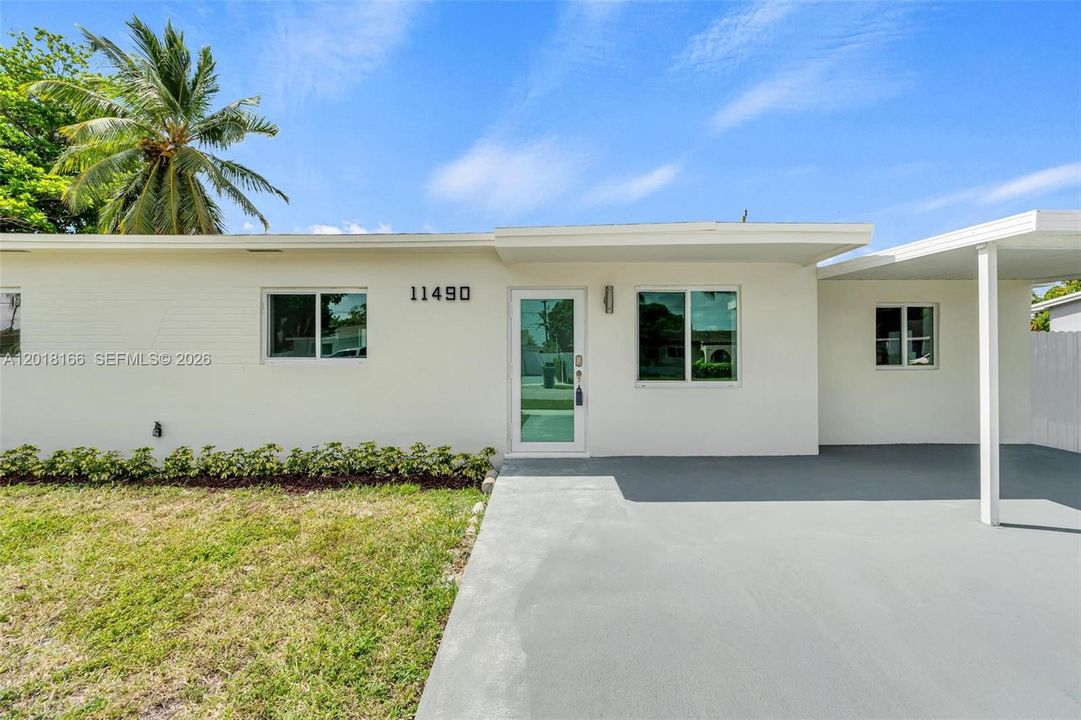 Activo con contrato: $589,000 (4 camas, 2 baños, 1228 Pies cuadrados)
