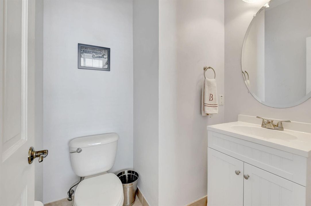 1/2 bath 2nd floor