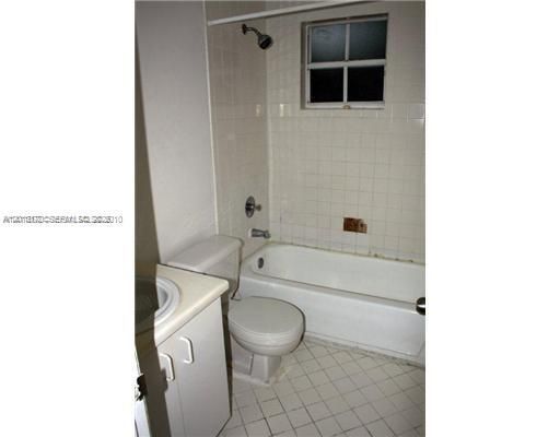 En Venta: $208,000 (2 camas, 2 baños, 985 Pies cuadrados)