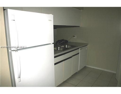 En Venta: $208,000 (2 camas, 2 baños, 985 Pies cuadrados)