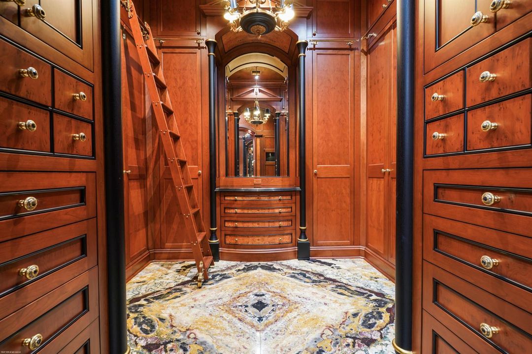 Closet