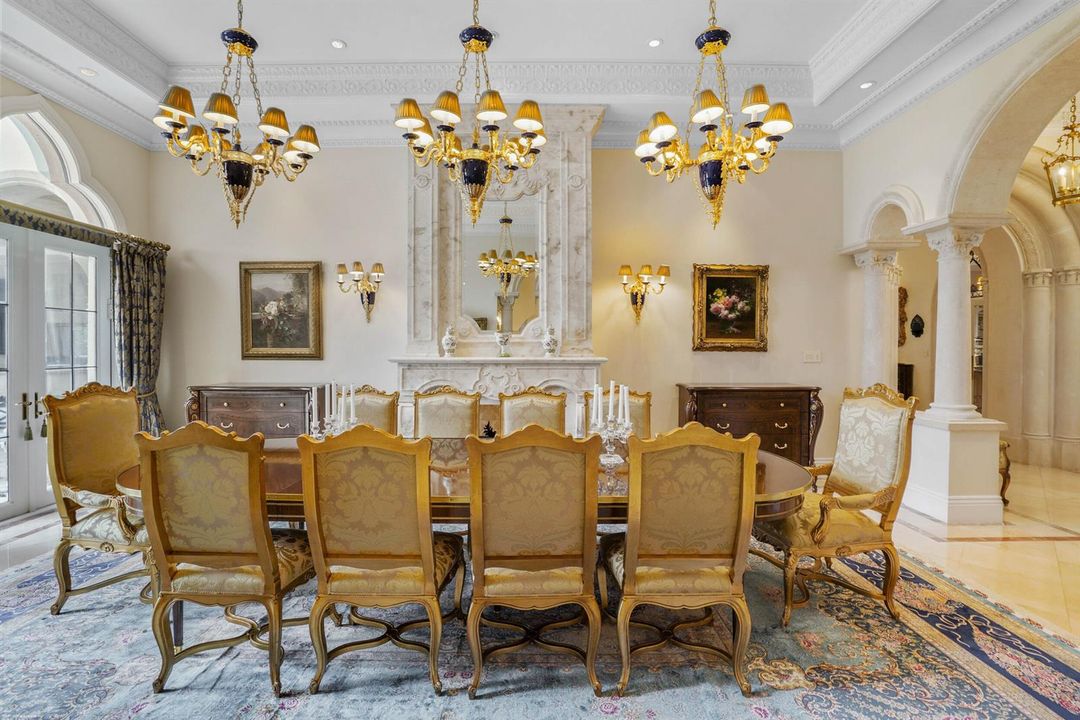 Formal Dining