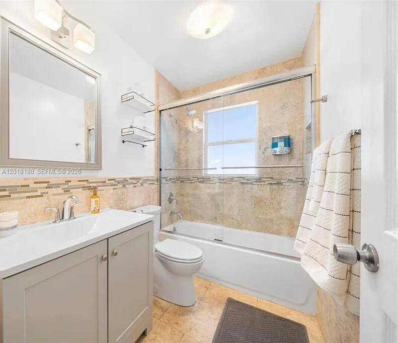 En Venta: $1,119,000 (3 camas, 2 baños, 1628 Pies cuadrados)