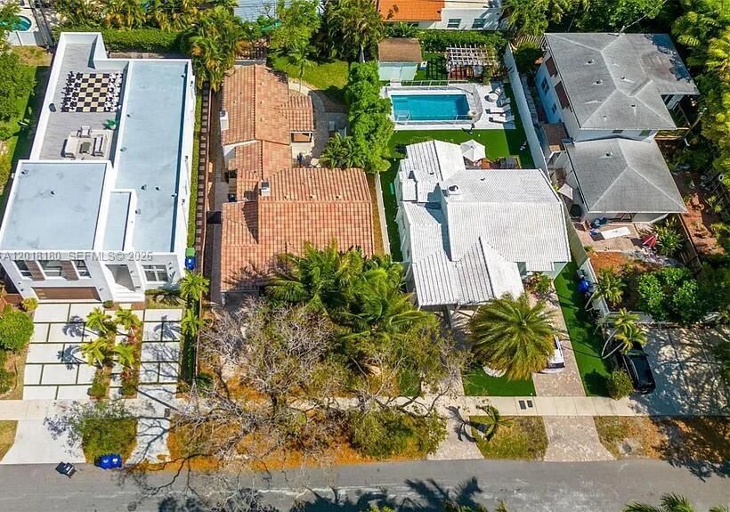 En Venta: $1,119,000 (3 camas, 2 baños, 1628 Pies cuadrados)