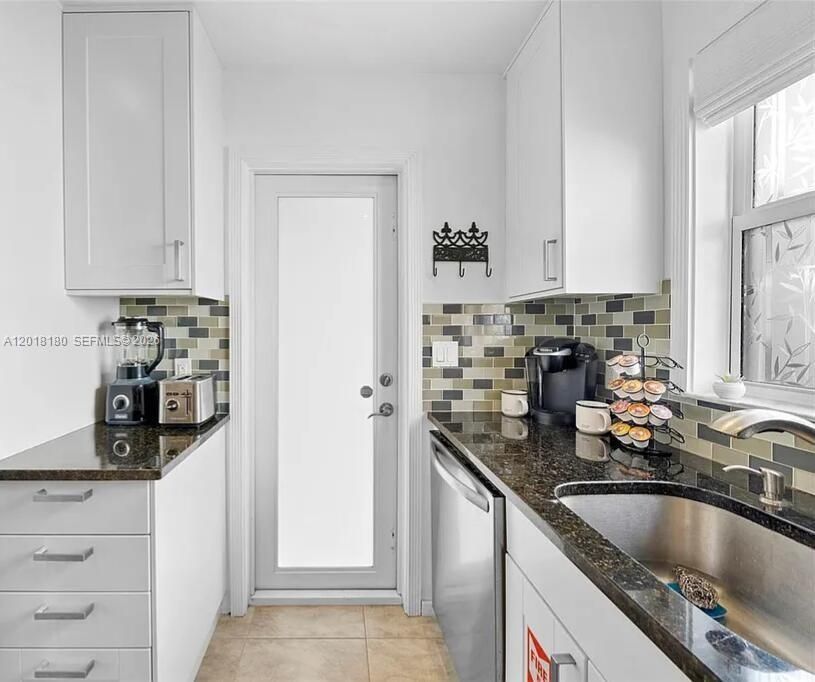 En Venta: $1,119,000 (3 camas, 2 baños, 1628 Pies cuadrados)