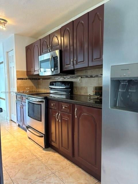 En Venta: $197,000 (3 camas, 2 baños, 1770 Pies cuadrados)