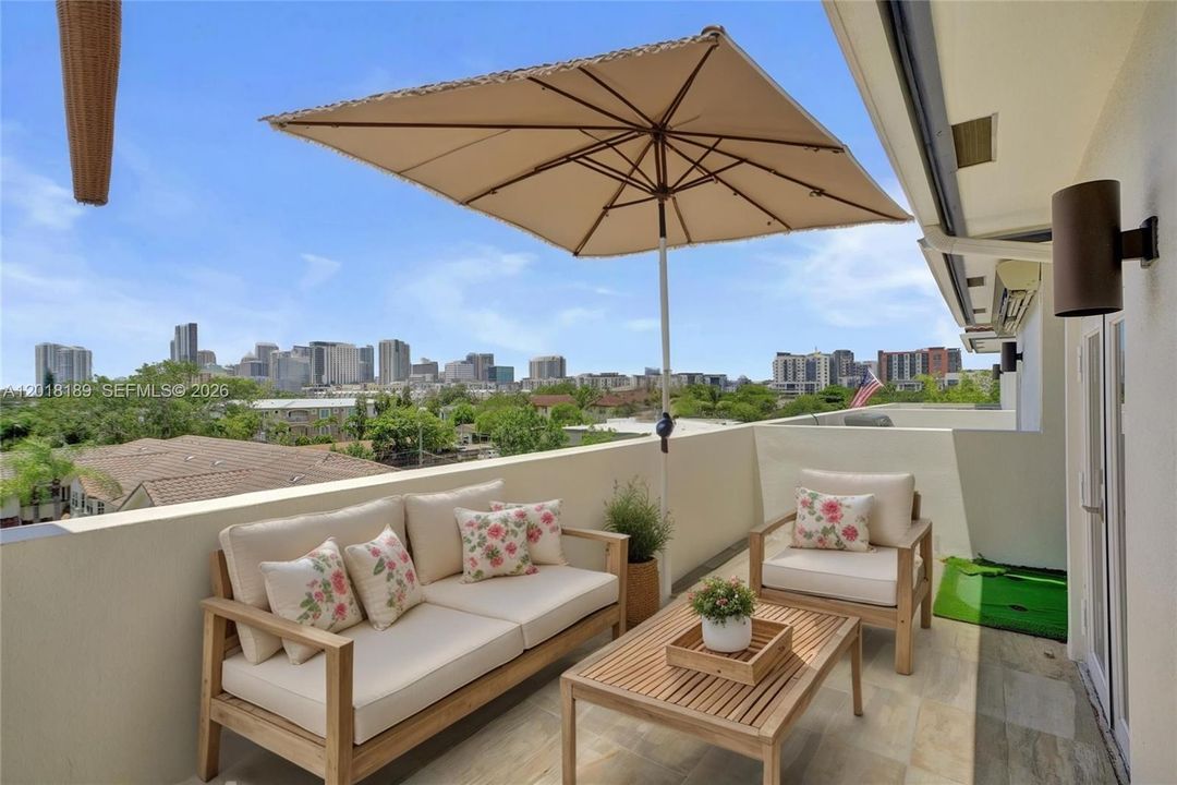 В аренду: $5,200 (3 спален, 3 ванн, 2411 Квадратных фут)