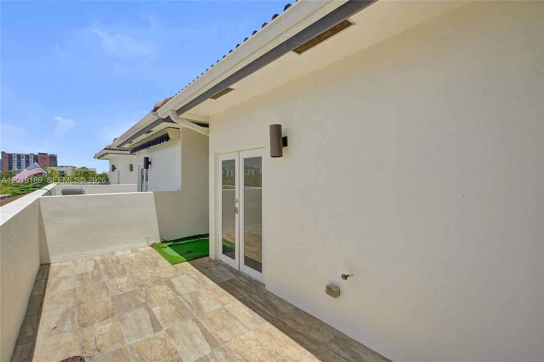 В аренду: $5,200 (3 спален, 3 ванн, 2411 Квадратных фут)