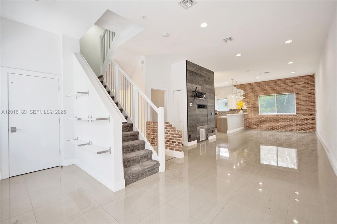 2nd floor / Living - Dining room