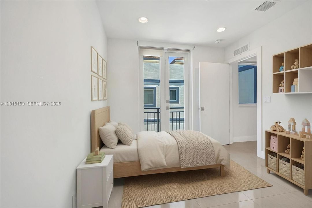 3rd floor bedroom with full bathroom