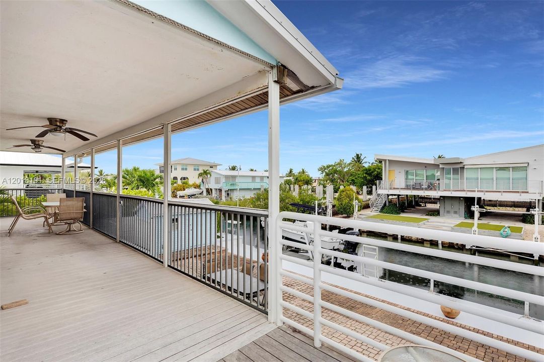 For Sale: $1,150,000 (4 beds, 3 baths, 960 Square Feet)