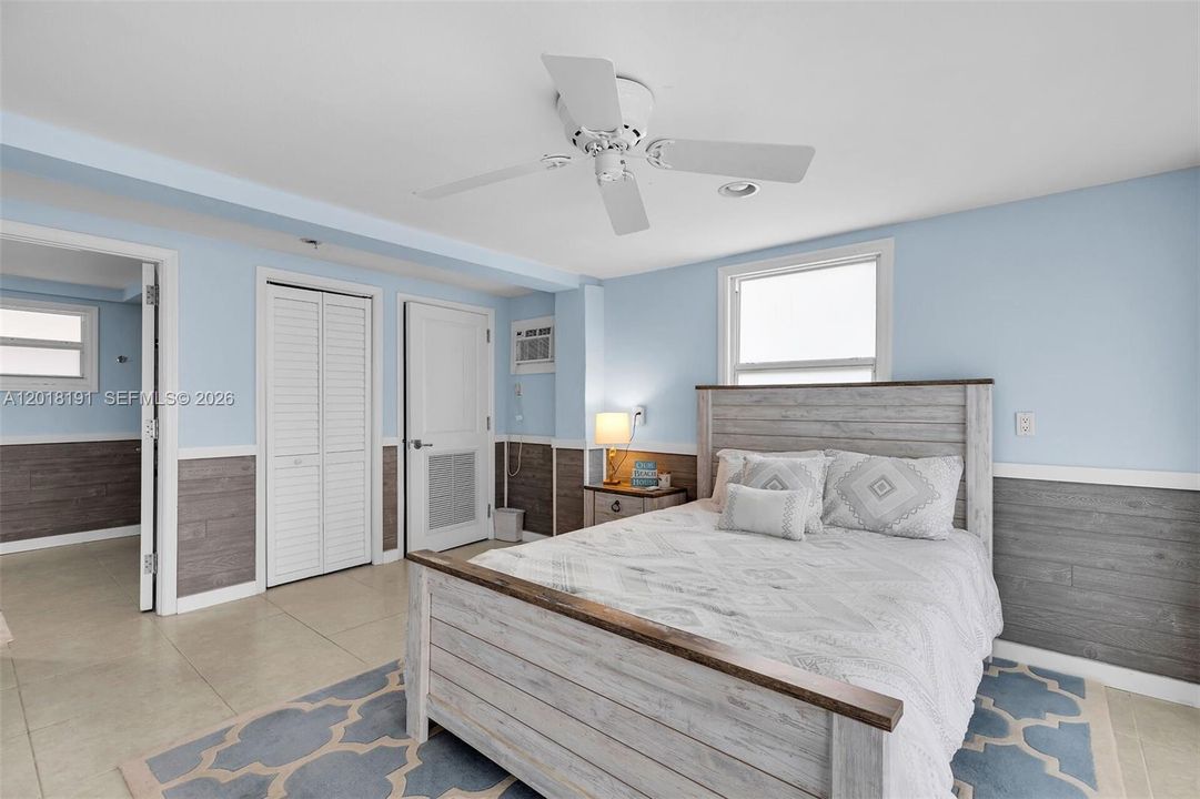 For Sale: $1,150,000 (4 beds, 3 baths, 960 Square Feet)
