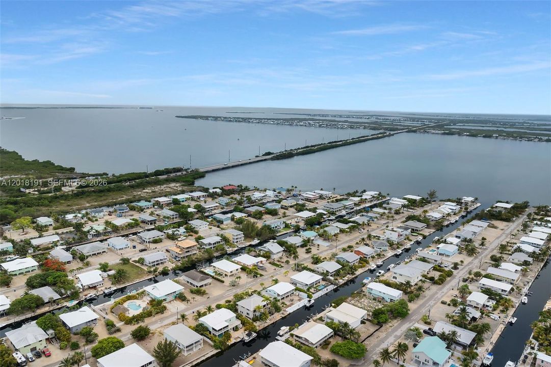 For Sale: $1,150,000 (4 beds, 3 baths, 960 Square Feet)