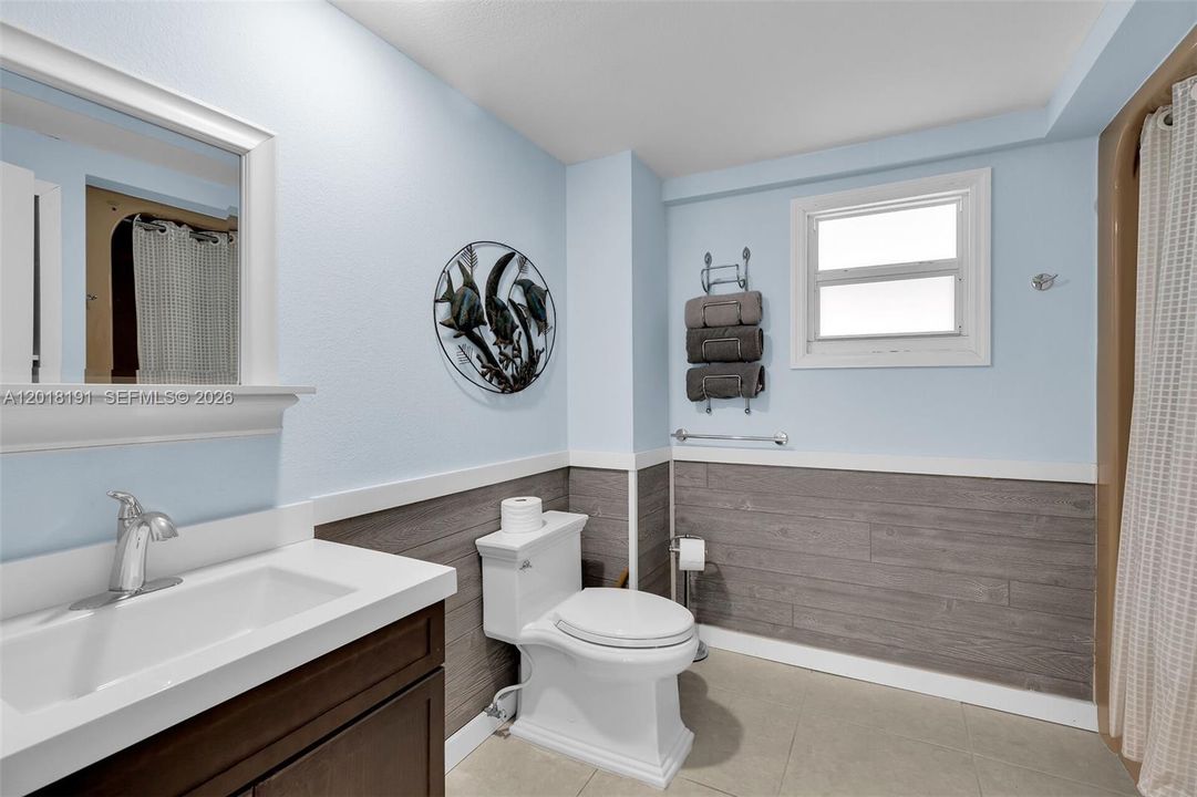 For Sale: $1,150,000 (4 beds, 3 baths, 960 Square Feet)