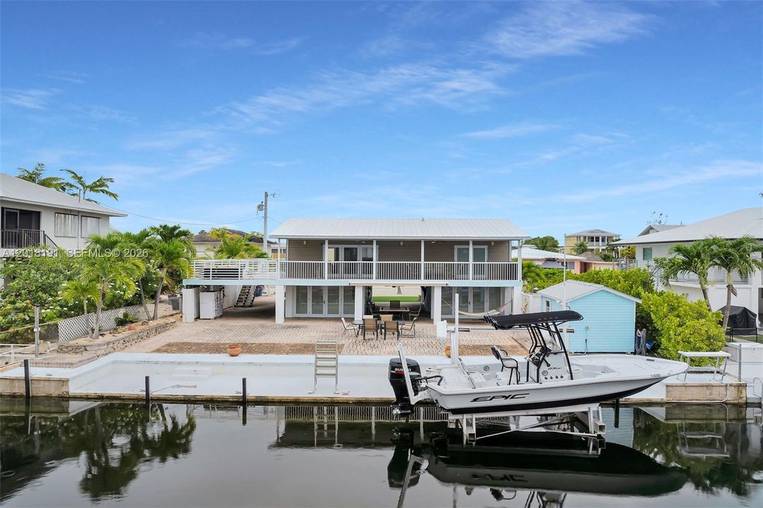 For Sale: $1,150,000 (4 beds, 3 baths, 960 Square Feet)