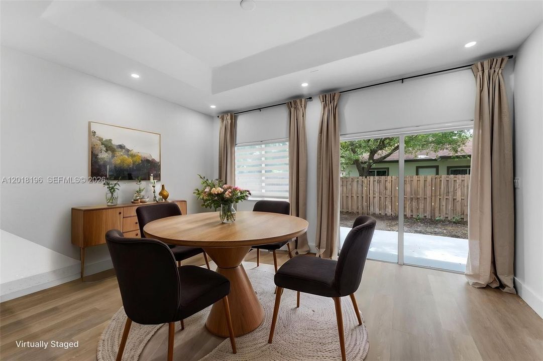 На продажу: $495,000 (3 спален, 2 ванн, 1554 Квадратных фут)