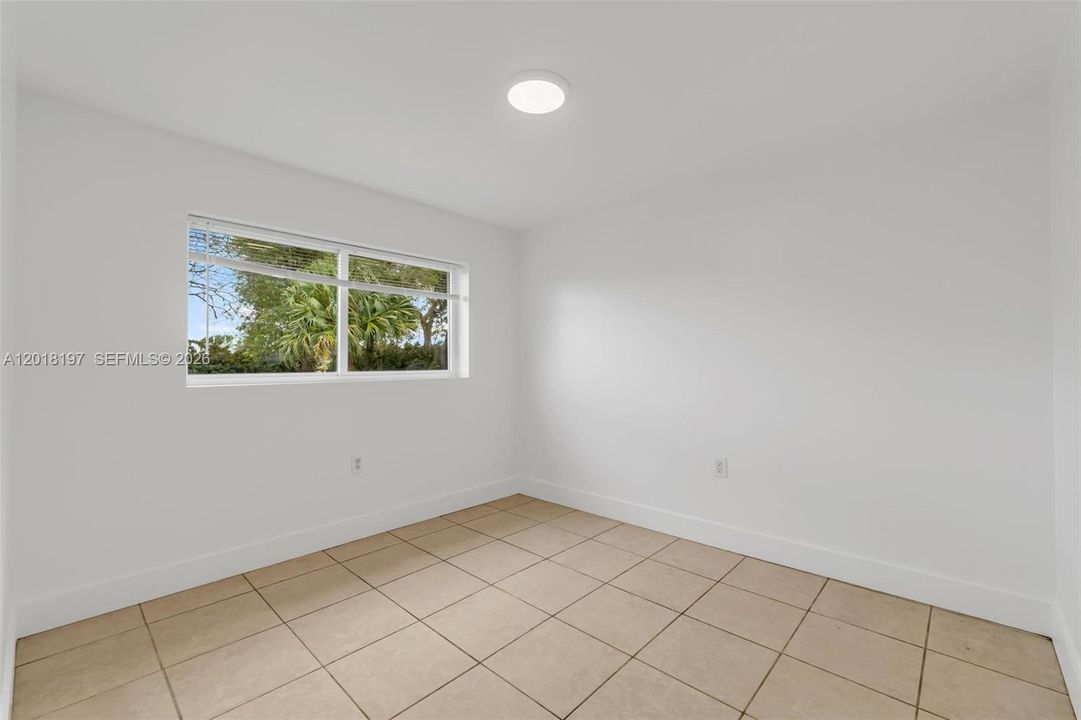 For Sale: $385,000 (3 beds, 1 baths, 1323 Square Feet)