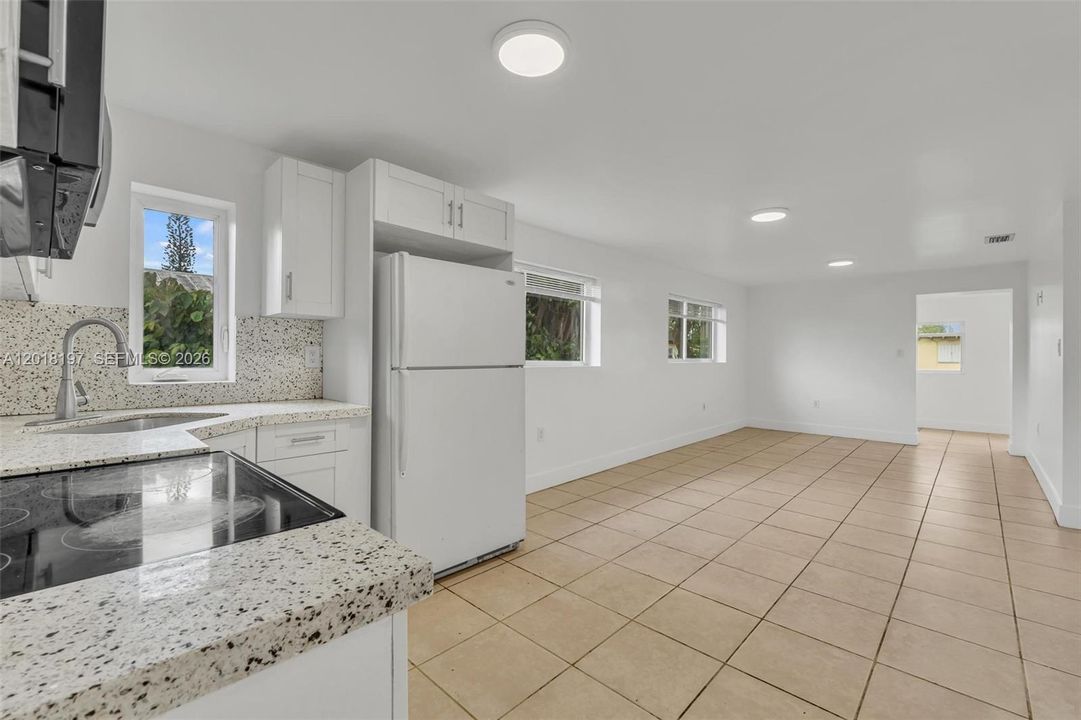 For Sale: $385,000 (3 beds, 1 baths, 1323 Square Feet)