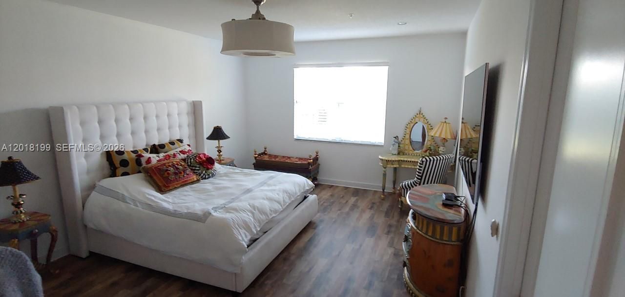 For Rent: $4,850 (4 beds, 3 baths, 2298 Square Feet)