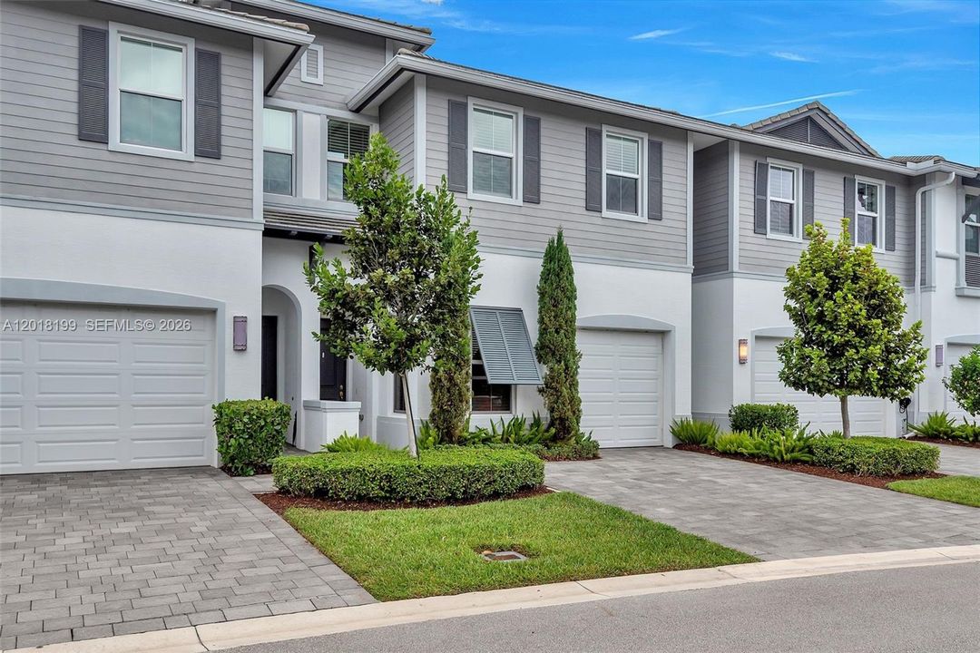 For Rent: $4,850 (4 beds, 3 baths, 2298 Square Feet)