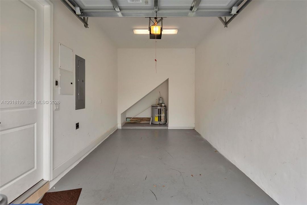 For Rent: $4,850 (4 beds, 3 baths, 2298 Square Feet)