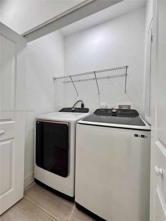 На продажу: $469,000 (3 спален, 2 ванн, 1462 Квадратных фут)