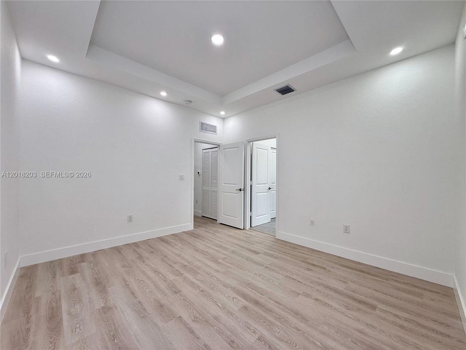 На продажу: $469,000 (3 спален, 2 ванн, 1462 Квадратных фут)