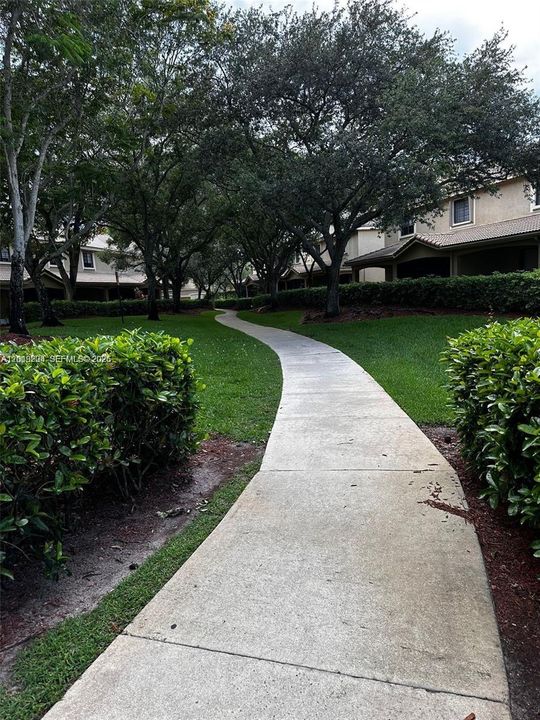 For Rent: $3,400 (3 beds, 2 baths, 1605 Square Feet)