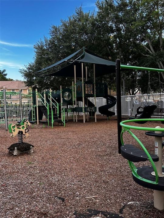 For Rent: $3,400 (3 beds, 2 baths, 1605 Square Feet)