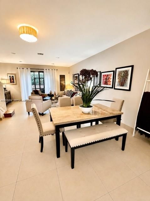 For Rent: $3,400 (3 beds, 2 baths, 1605 Square Feet)