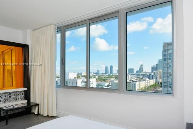 For Sale: $330,000 (1 beds, 1 baths, 485 Square Feet)