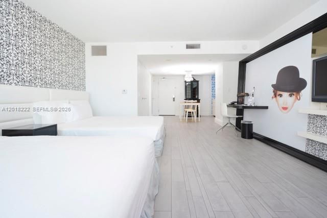 For Sale: $330,000 (1 beds, 1 baths, 485 Square Feet)