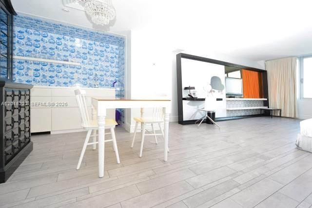 For Sale: $330,000 (1 beds, 1 baths, 485 Square Feet)