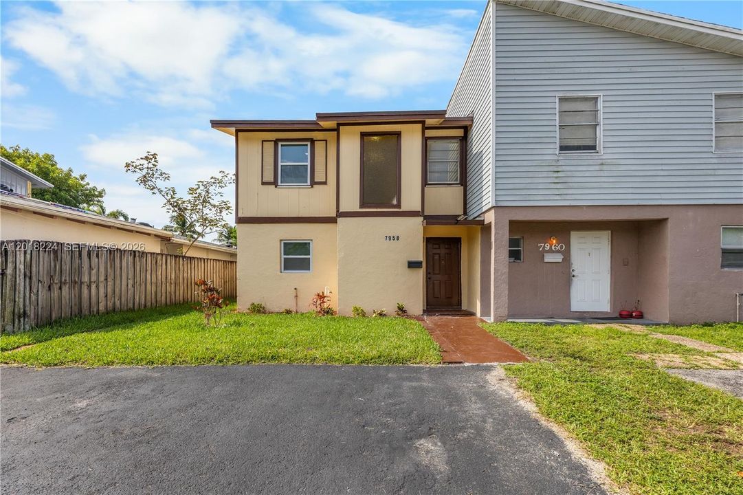 En Venta: $381,000 (3 camas, 2 baños, 1598 Pies cuadrados)