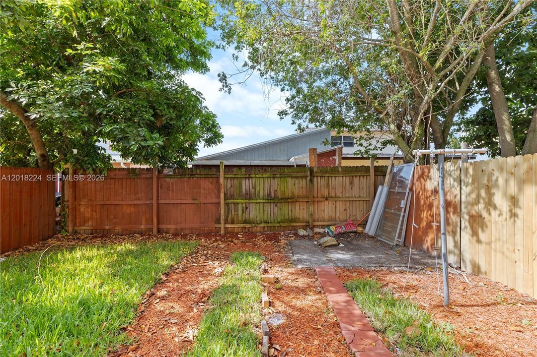 En Venta: $381,000 (3 camas, 2 baños, 1598 Pies cuadrados)