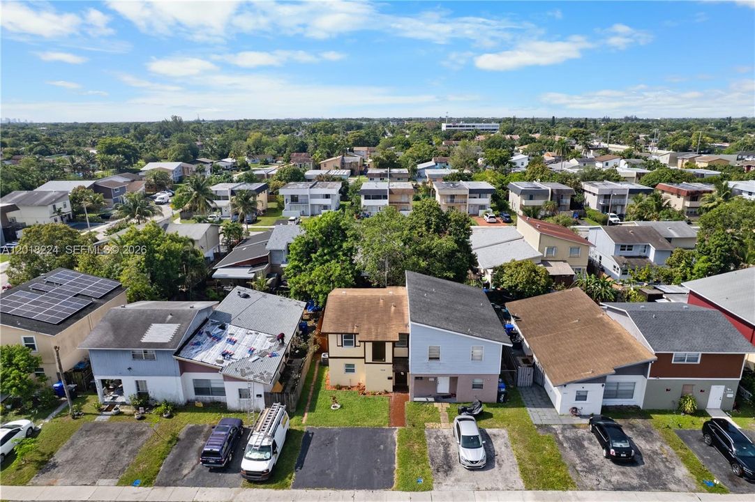 En Venta: $381,000 (3 camas, 2 baños, 1598 Pies cuadrados)