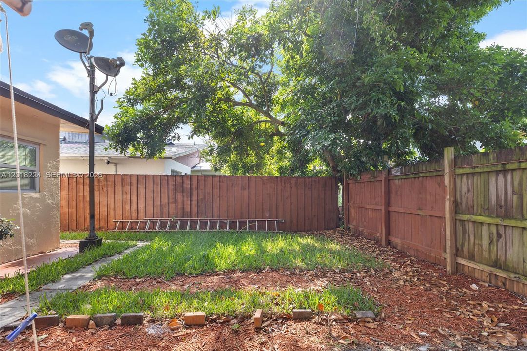 En Venta: $381,000 (3 camas, 2 baños, 1598 Pies cuadrados)