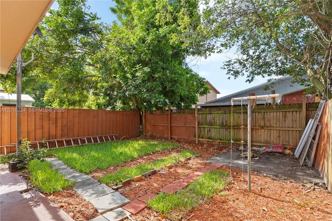 En Venta: $381,000 (3 camas, 2 baños, 1598 Pies cuadrados)